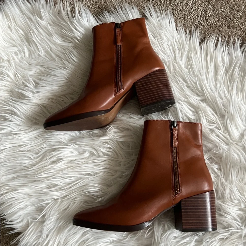 Linea Paolo Block Heel Pointed Toe Cognac Ankle Boots Size 8 1/2